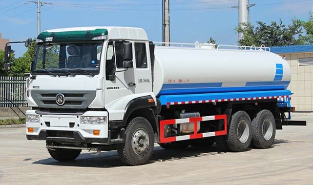 重汽斯太爾后雙橋18噸灑水車