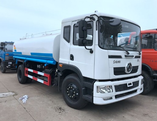 東風創普D7L 15噸灑水車圖片 東風創普D7L 15噸灑水車圖片
