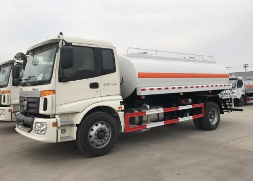 福田歐曼15噸灑水車