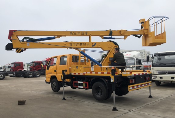 江鈴順達(dá)12米高空作業(yè)車